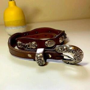 Dun Dee women’s belt with heavy  silver look hardware